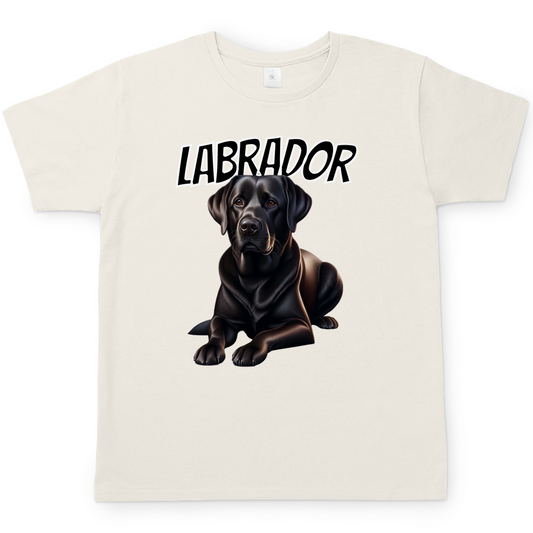 T-Shirt liegender Labrador